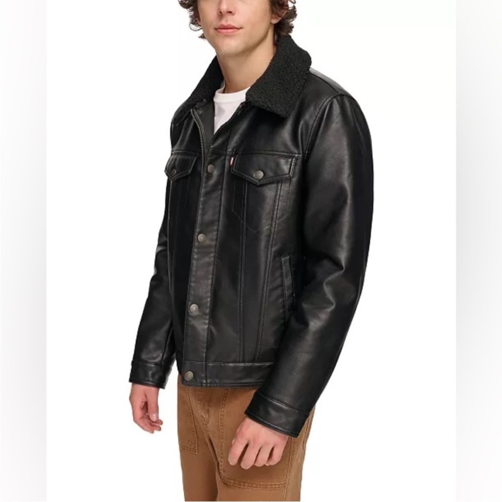 Mens Levi's black faux leather, Trucker Jacket. Size XL